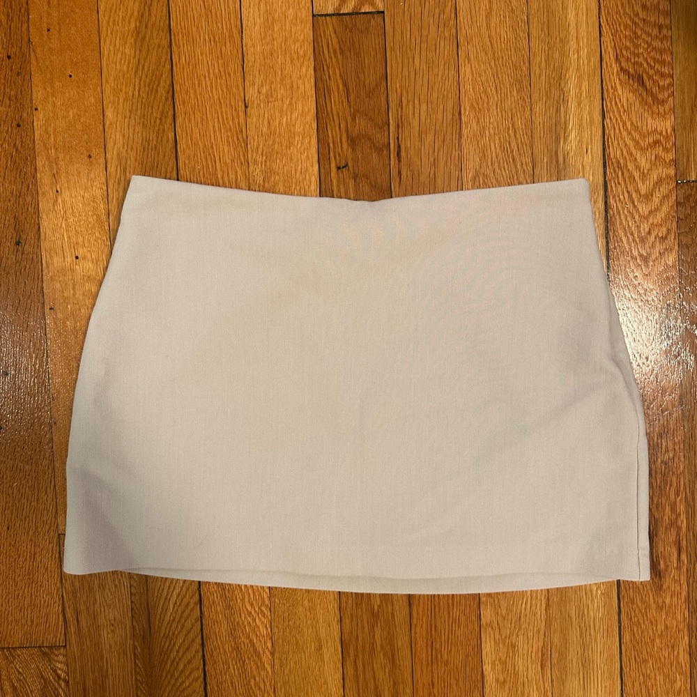 Abercrombie & Fitch Scarlett Mini Skort – Size XS (Deep Taupe)